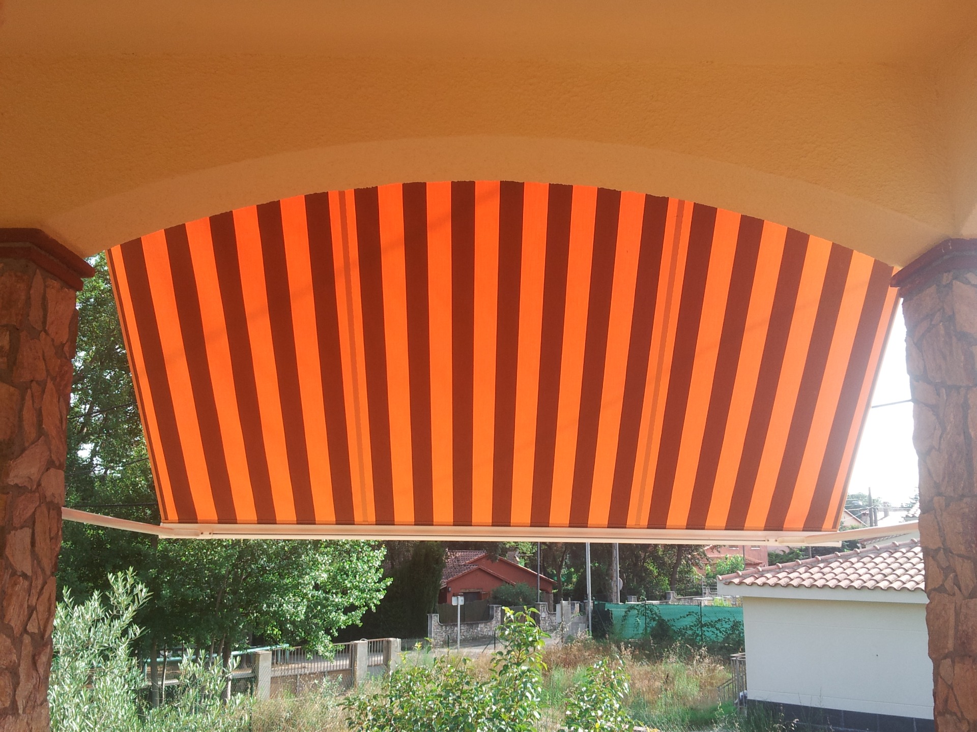 TOLDO PORTADA EN COLMENAREJO